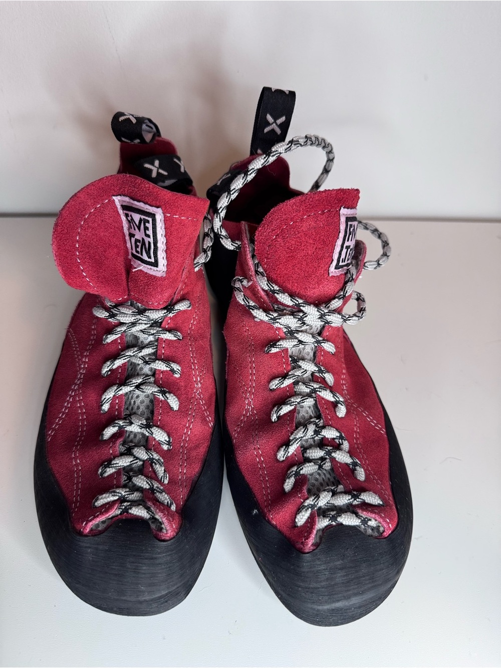 Five Ten 5.10 Coyote red rock climbing shoes, size 11 US